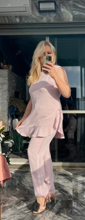 Escada — пастельный костюм (топ + брюки), размер S–M — 1000 ₪ | Escada — חליפה פסטלית (טופ + מכנסיים), מידה S–M — ‎1000 ₪ | Julia Raskin Style