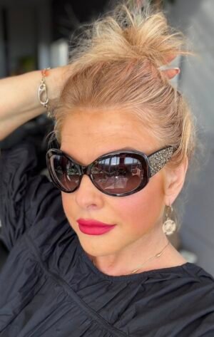 Valentin Yudashkin — солнцезащитные очки oversize с декором на дужках (модель 4178 C04), 450 ₪ | Valentin Yudashkin — משקפי שמש אוברסייז עם דפנות מעוטרות (דגם 4178 C04), ‎450 ₪ | Julia Raskin Style