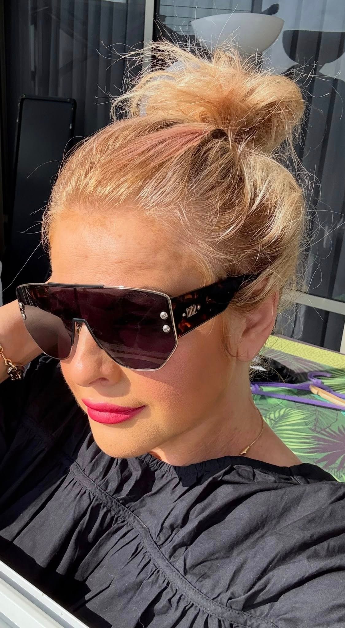 Dior — солнцезащитные очки shield/oversize (tortoise + металлическая окантовка), цена 450 ₪ | Dior — משקפי שמש שילד/אוברסייז (טורטויס + מסגרת מתכת), מחיר 450 ₪ | Julia Raskin Style