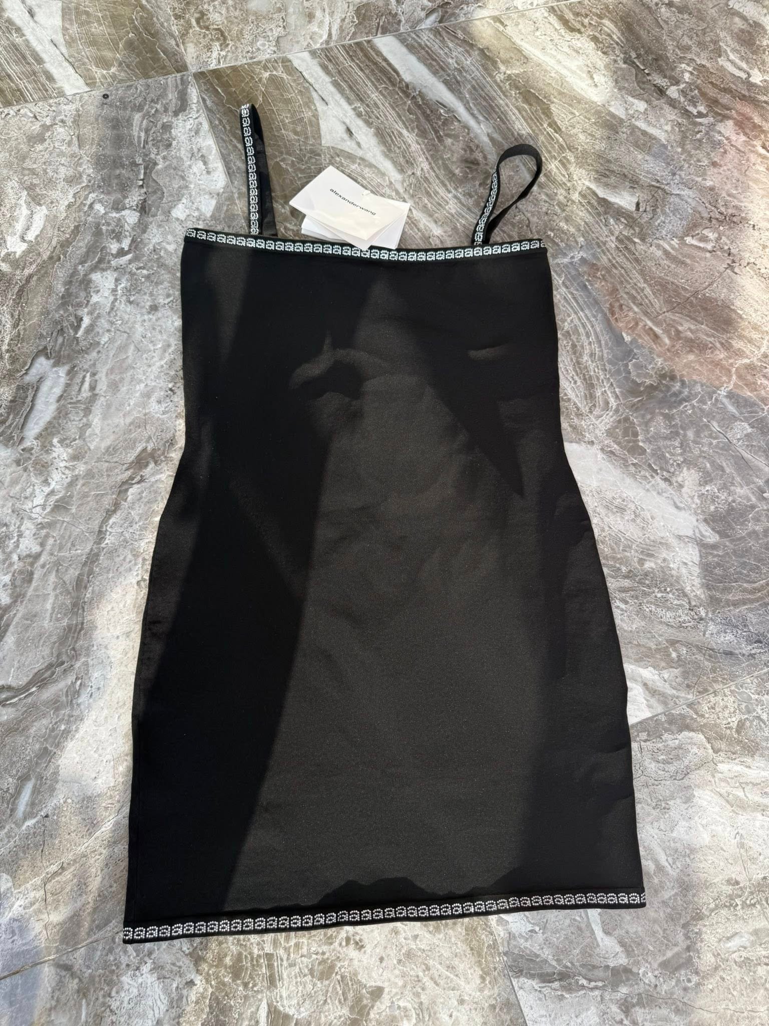 Alexander Wang — чёрное мини-платье с кристальным кантом, размер L (маломерит ≈ M) — 700 ₪ | Alexander Wang — שמלת מיני שחורה עם פס קריסטלים, מידה L (קטן ~ מתאים M) — 700 ₪ | Julia Raskin Style - Image 2