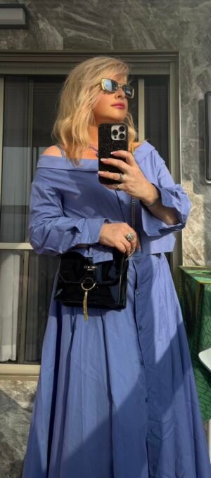 VIPART голубое платье-рубашка off-shoulder с поясом, размер 40 (M–L), 350 ₪.