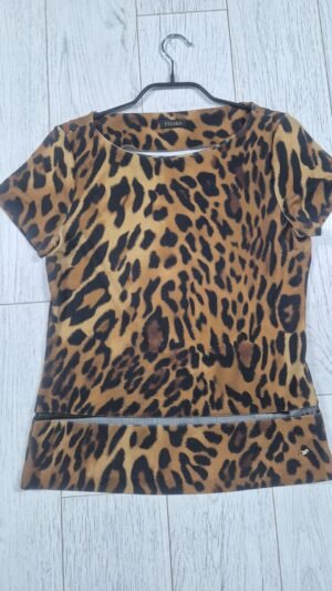 Топ Escada из эластичного джерси с леопардовым принтом и сетчатой отделкой, размер XS, 400 ₪.