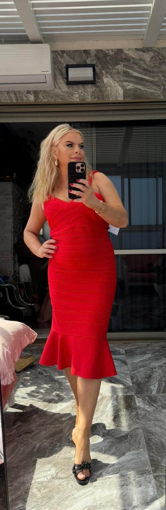 «Красное бандажное платье Hervé Léger миди с воланом по подолу, размер M — 400 ₪»