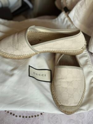 «Эспадрильи Gucci бежевые из канвы с монограммой GG, размер EU 38 — 800 ₪».