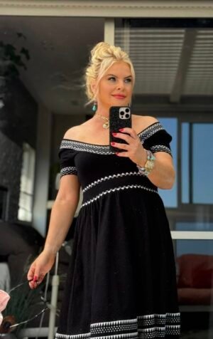 Onne Fontaine — чёрное шерстяное платье миди (75% шерсть) с графичным кантом — ‎250 ₪ | Onne Fontaine — שמלת מידי שחורה מצמר ‎75% עם פס גרפי — ‎250 ₪ | Julia Raskin Style