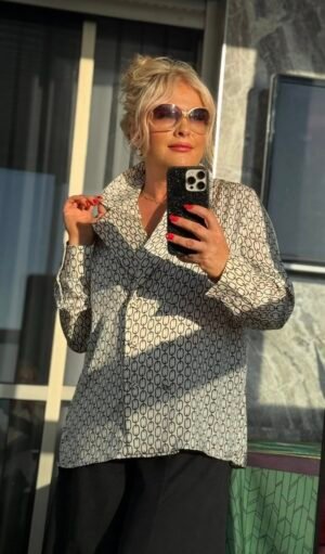 Brenda — шёлковистый пиджак с графичным принтом-цепью (ivory/black) — 400 ₪ | ברנדה — ז’קט משיי בהדפס שרשראות (שנהב/שחור) — ‎400 ₪ | Julia Raskin Style