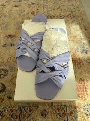 Emporio Armani — лиловые кожаные шлёпки с плетёными ремешками — 500 ₪ | אמפוריו ארמני — כפכפי עור סגול-לילך עם רצועות קלועות — ‎500 ₪ | Julia Raskin Style