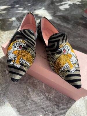Pretty Ballerinas, лоферы зебра с вышивкой тигра, размер 38