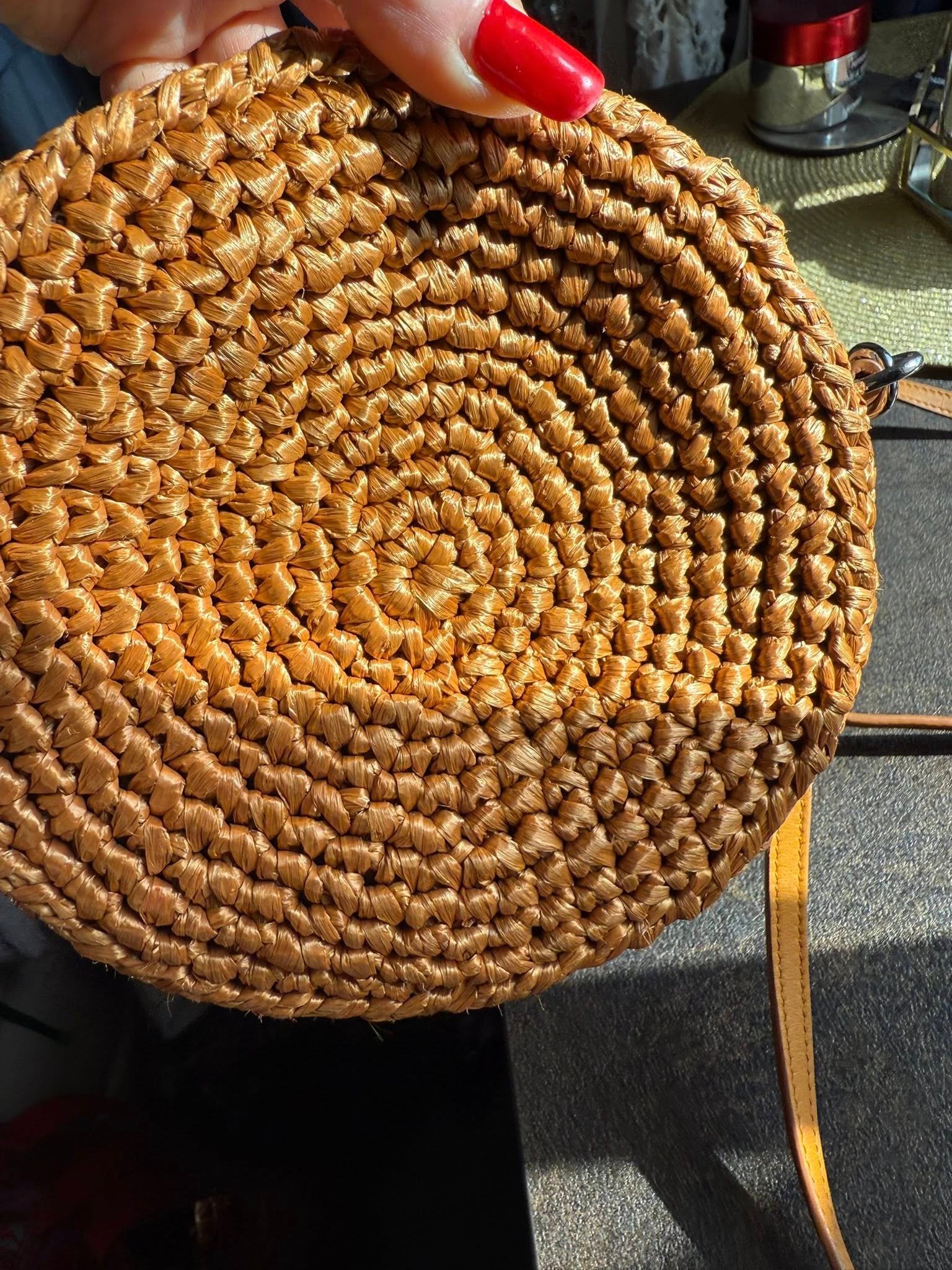 Dolce & Gabbana — плетёная круглая сумка из рафии — 1000 ₪ | Dolce & Gabbana — תיק קש עגול ראפיה — 1000 ₪ | Julia Raskin Style - Image 3