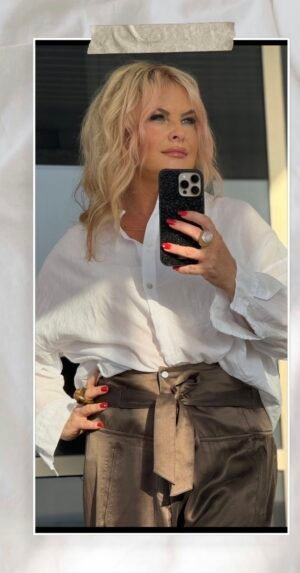 Классическая рубашка из льна белого цвета