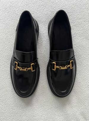 Черные кожаные лоферы Massimo Dutti с золотой фурнитурой