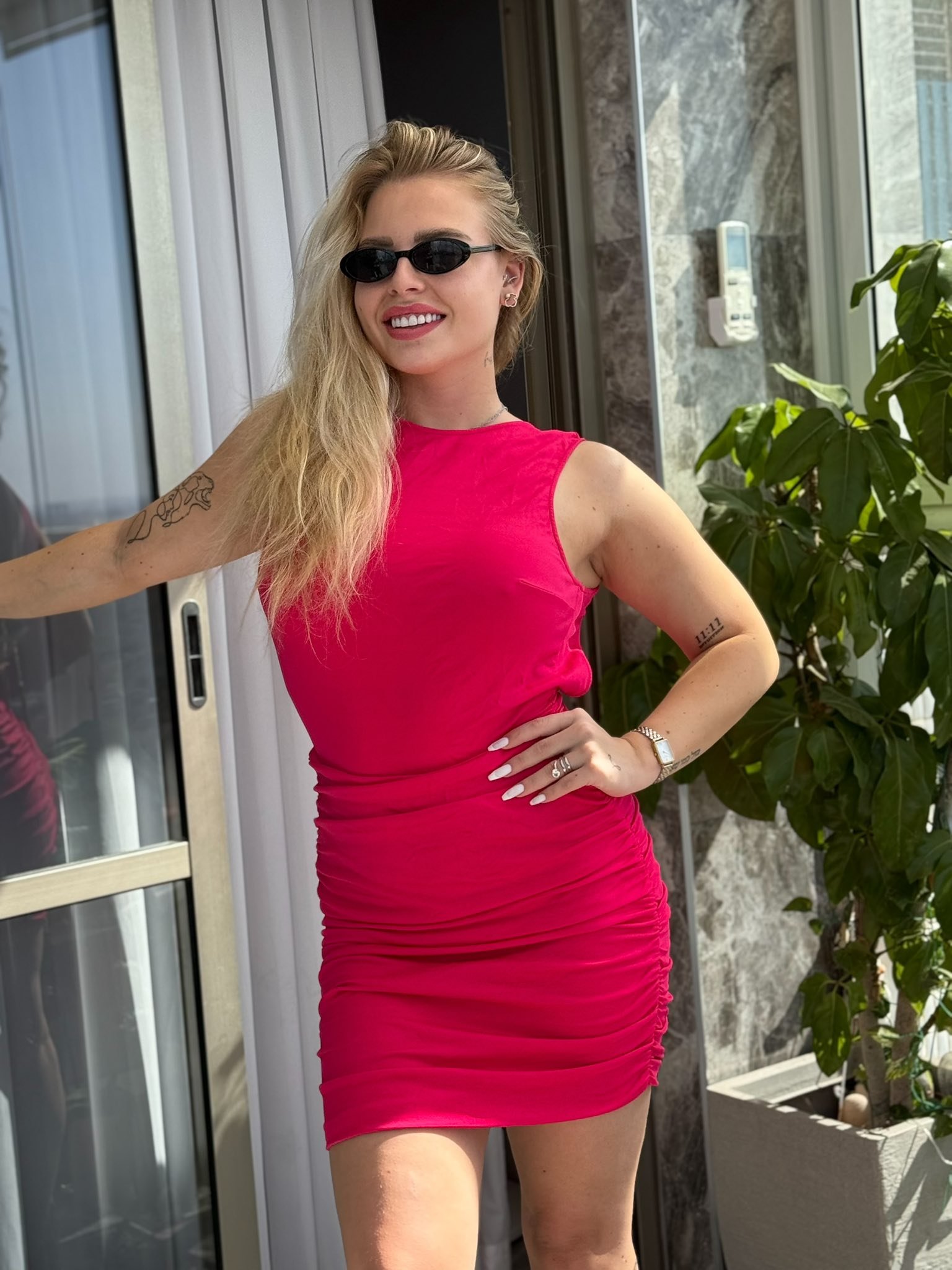 Улыбка и уверенность — образ в стиле Elisabetta Franchi