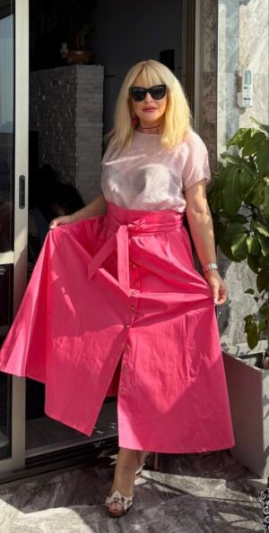 Нежно-розовая юбка Well с поясом и пуговицами крупный план