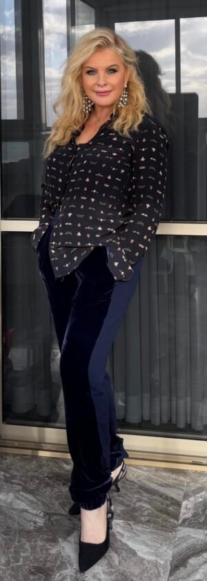 PINKO брюки тёмно-синие — посадка на фигуре